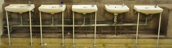 cropped-sinks_in_a_public_toilet_edinburgh_scotland